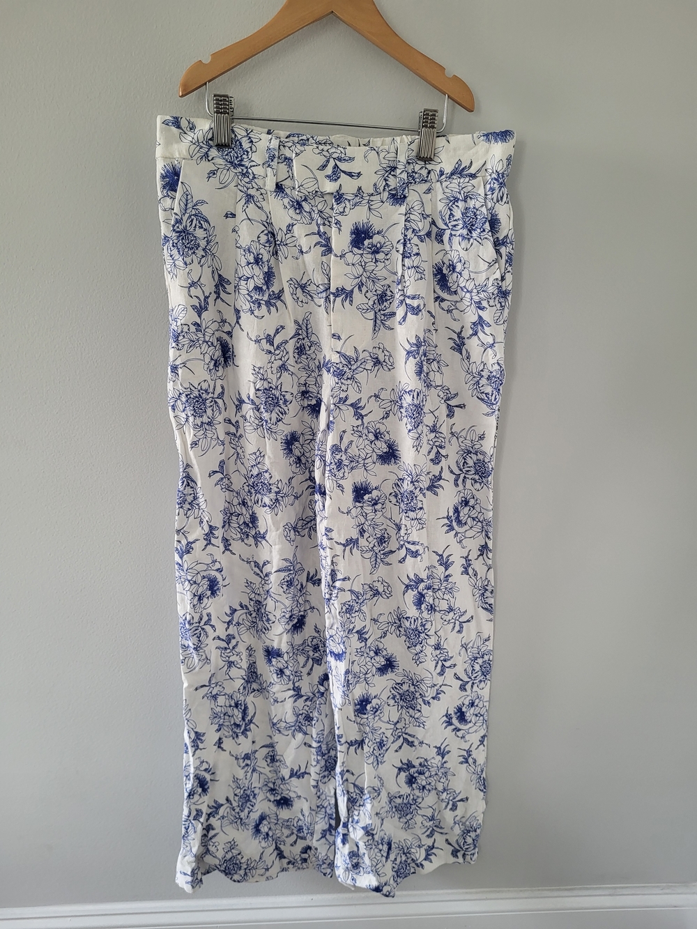 Jason Wu White Wide-Leg Pants with Blue Floral Print
